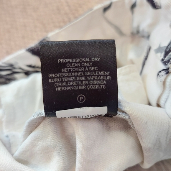 Womens Black & White Floral Bird Print Capri Pants Size 8 TIBI Business Casual - Picture 7 of 14